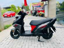 https://riyasewana.com/uploads/yamaha-ray-zr-8946021383.jpg