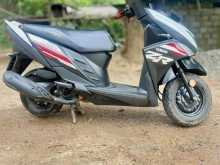 https://riyasewana.com/uploads/yamaha-ray-zr-89534222282.jpg