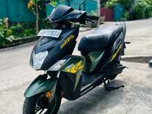 https://riyasewana.com/uploads/yamaha-ray-zr-910392813993.jpg