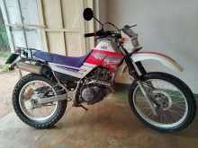 https://riyasewana.com/uploads/yamaha-serrow-250-201210574112.jpg