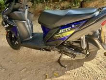 https://riyasewana.com/uploads/yamaha-street-rally-810332424962.jpg