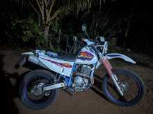 Yamaha TTR 250 2003 Motorbike