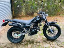 Yamaha TW 2014 Motorbike