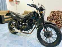 https://riyasewana.com/uploads/yamaha-tw-200-718340722292.jpg