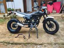 Yamaha TW 2012 Motorbike