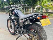 https://riyasewana.com/uploads/yamaha-tw-225-619095122223.jpg