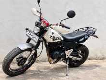 Yamaha TW 2014 Motorbike