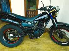 Yamaha TW 2014 Motorbike