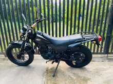 https://riyasewana.com/uploads/yamaha-tw200cc-original-817425613413.jpg