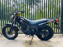 https://riyasewana.com/uploads/yamaha-tw200cc-original-817425613812.jpg