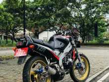 https://riyasewana.com/uploads/yamaha-tzr-125-16300122902.jpg
