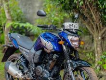 Yamaha FZ 2013 Motorbike