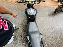 https://riyasewana.com/uploads/yamaha-v1-25954304522.jpg