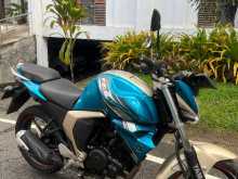 Yamaha V2 2017 Motorbike