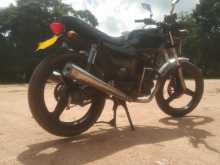 https://riyasewana.com/uploads/yamaha-valetta-125-15953321626.jpg