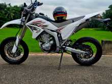 https://riyasewana.com/uploads/yamaha-wr-250r-1510543613272.jpg