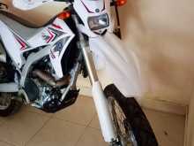 https://riyasewana.com/uploads/yamaha-wr250r-2117115913923.jpg