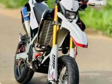 https://riyasewana.com/uploads/yamaha-wr250r-306384822283.jpg