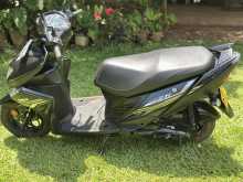 https://riyasewana.com/uploads/yamaha-yamaha-ray-1112541022432.jpg
