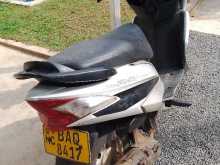 https://riyasewana.com/uploads/yamaha-yamaha-ray-121806524183.jpg