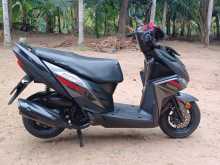 https://riyasewana.com/uploads/yamaha-yamaha-ray-2122062913622.jpg