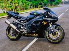 Yamaha YZF R1 2002 Motorbike