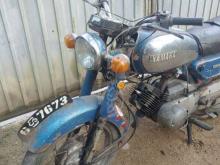 https://riyasewana.com/uploads/yamaha-yb125e-880626409292.jpg