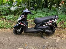 https://riyasewana.com/uploads/yamaha-z-282031156084.jpg