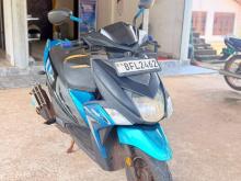 Yamaha ZR 2017 Motorbike