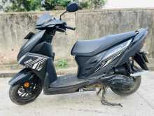 https://riyasewana.com/uploads/yamaha-zr-1811383022922.jpg