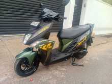 Yamaha ZR 2017 Motorbike