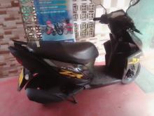 Yamaha ZR 2017 Motorbike
