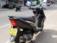 https://riyasewana.com/uploads/yamaha-zr-249204913292.jpg