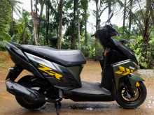 Yamaha ZR 2017 Motorbike