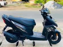 https://riyasewana.com/uploads/yamaha-zr-288000222333.jpg