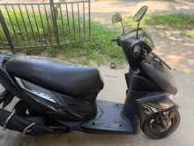 Yamaha ZR 2017 Motorbike