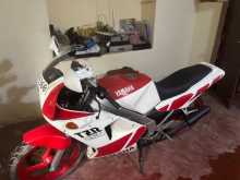 Yamaha ZR 1993 Motorbike