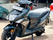 Yamaha ZR 2018 Motorbike