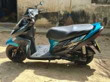 https://riyasewana.com/uploads/yamaha-zr-91151464593.jpg