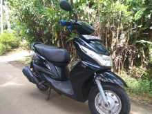 Yamaha Zr 2014 Motorbike