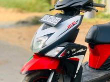 Yamaha ZR 2016 Motorbike