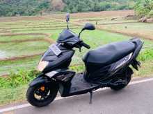 Yamaha ZR 2019 Motorbike
