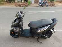 https://riyasewana.com/uploads/yamaha-zr-ray-12022244782.jpg