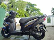 https://riyasewana.com/uploads/yamaha-zr-ray-612212413102.jpg
