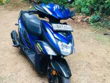 Yamaha Ray ZR Street Rally 2018 Motorbike