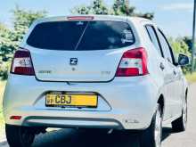 https://riyasewana.com/uploads/zotye-z100-61422064233.jpg