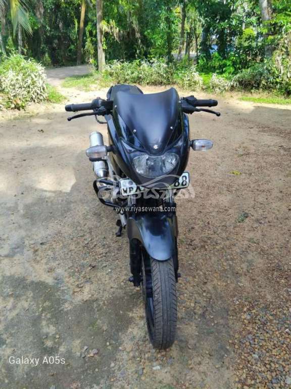 pulsar rs 220 price