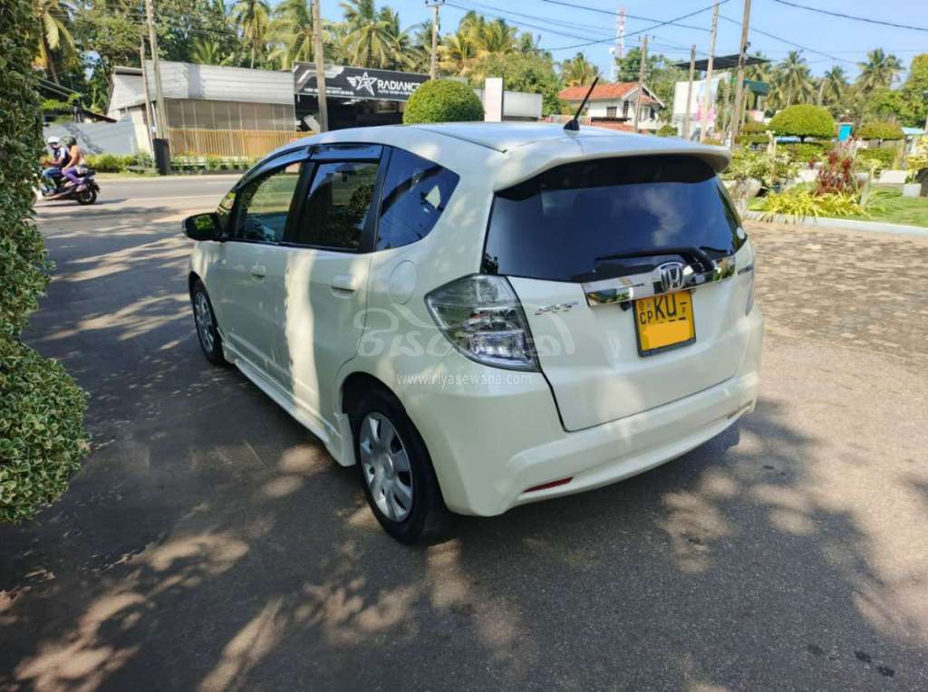 Honda FIT GP1 Used 2010 Hybrid Rs. 6290000 Sri Lanka