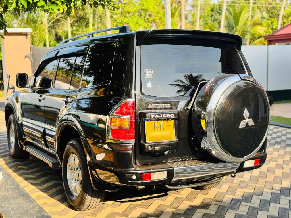 Mitsubishi Montero V78 Used 2002 Diesel Negotiable Sri Lanka