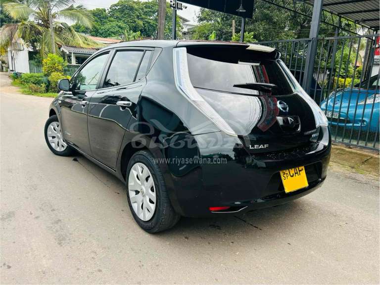 Nissan Leaf Anniversary Spec Used 2015 Electric Rs. 4350000 Sri Lanka